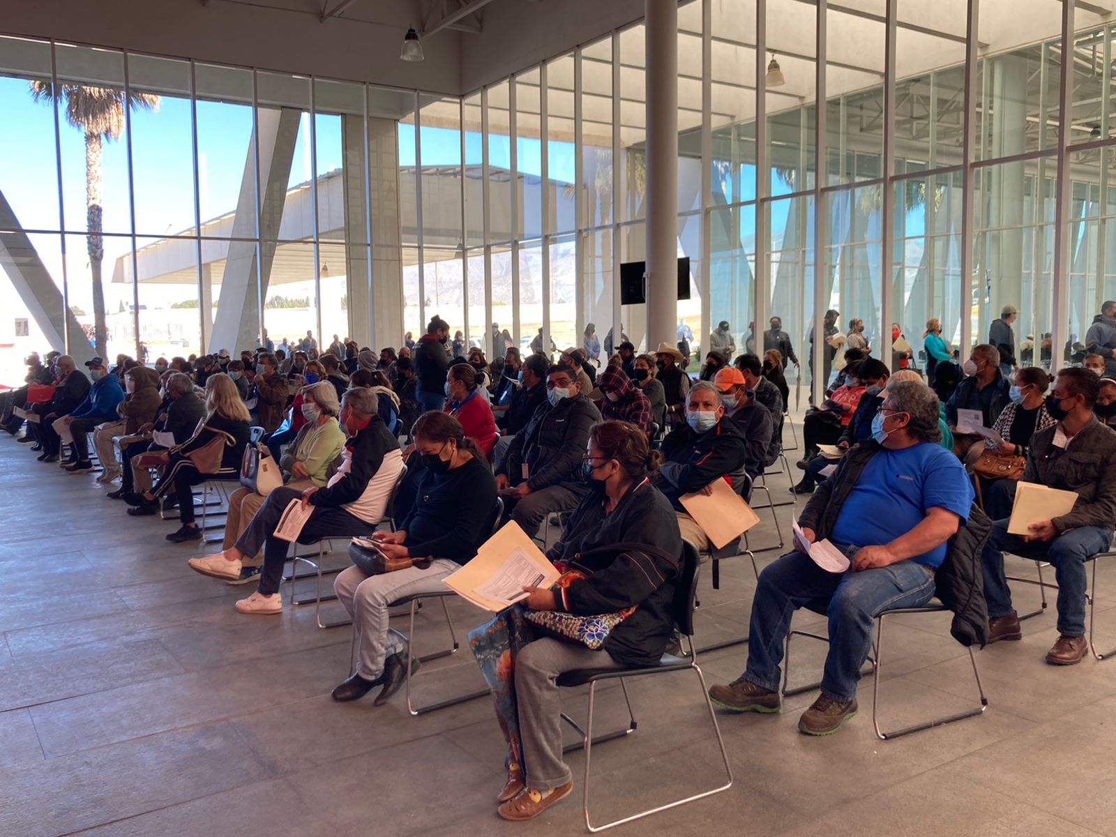 Vacunan con refuerzo a rezagados de 60 años y más en la jornada dirigida a los de 50 años