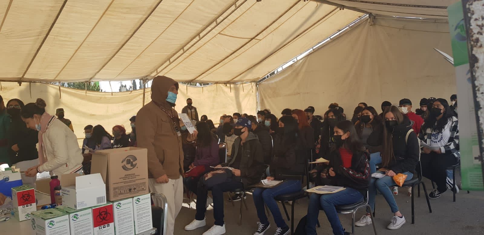 Concluye aplicación de segunda dosis a menores de 15 a 17 años