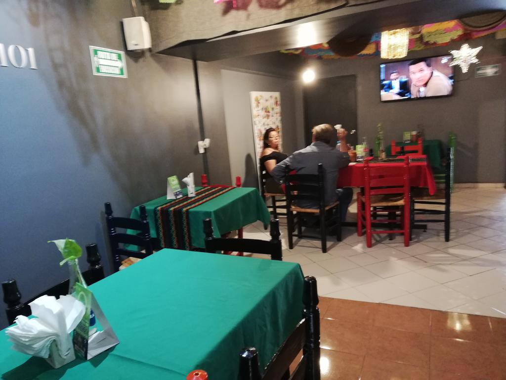 Baja clientela hasta 50 por ciento en restaurantes