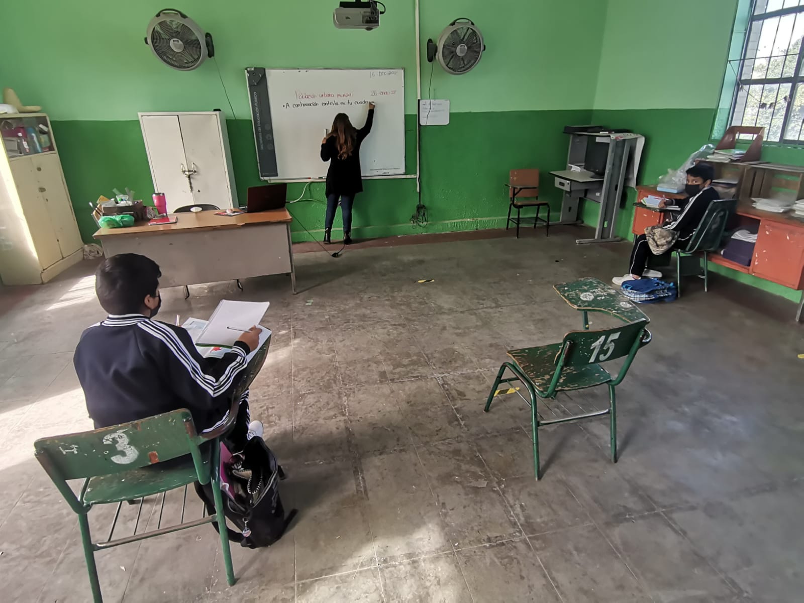 Compromiso de maestros, fundamental para el regreso presencial