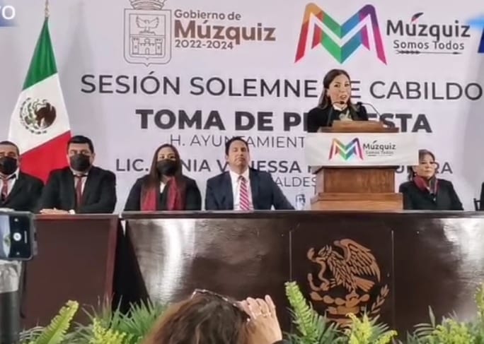 Toma de protesta en el municipio de Múzquiz Tania Flores Guerra