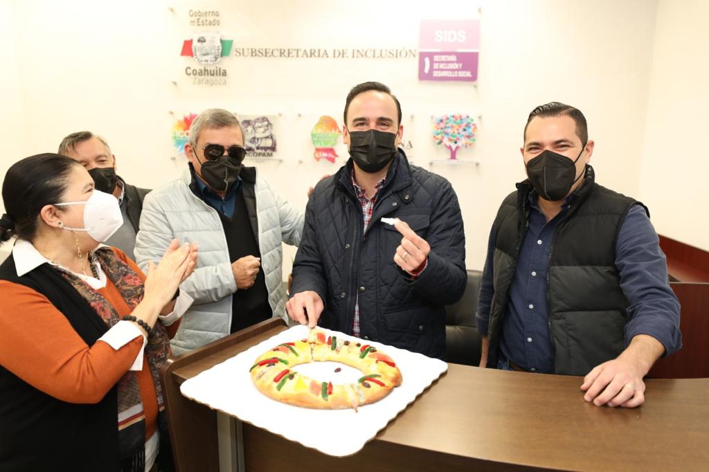 Recorre Manolo Jiménez áreas de Inclusión y Desarrollo Social