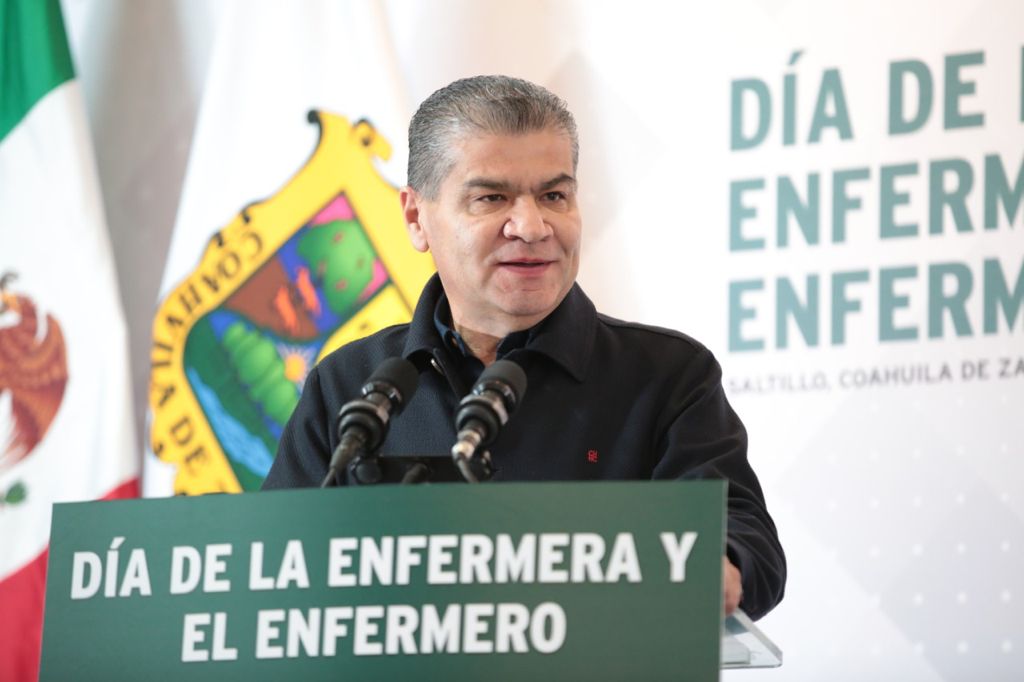 Reconoce Riquelme labor de enfermeros en su día