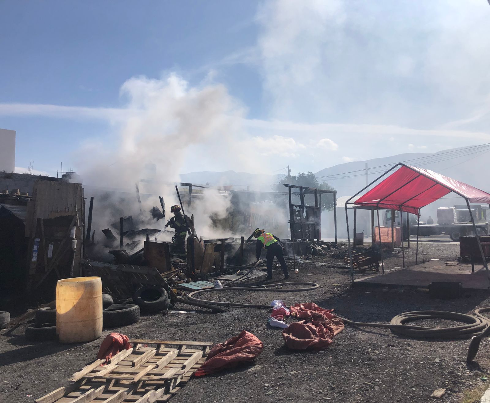 Se registra incendio de tejaban