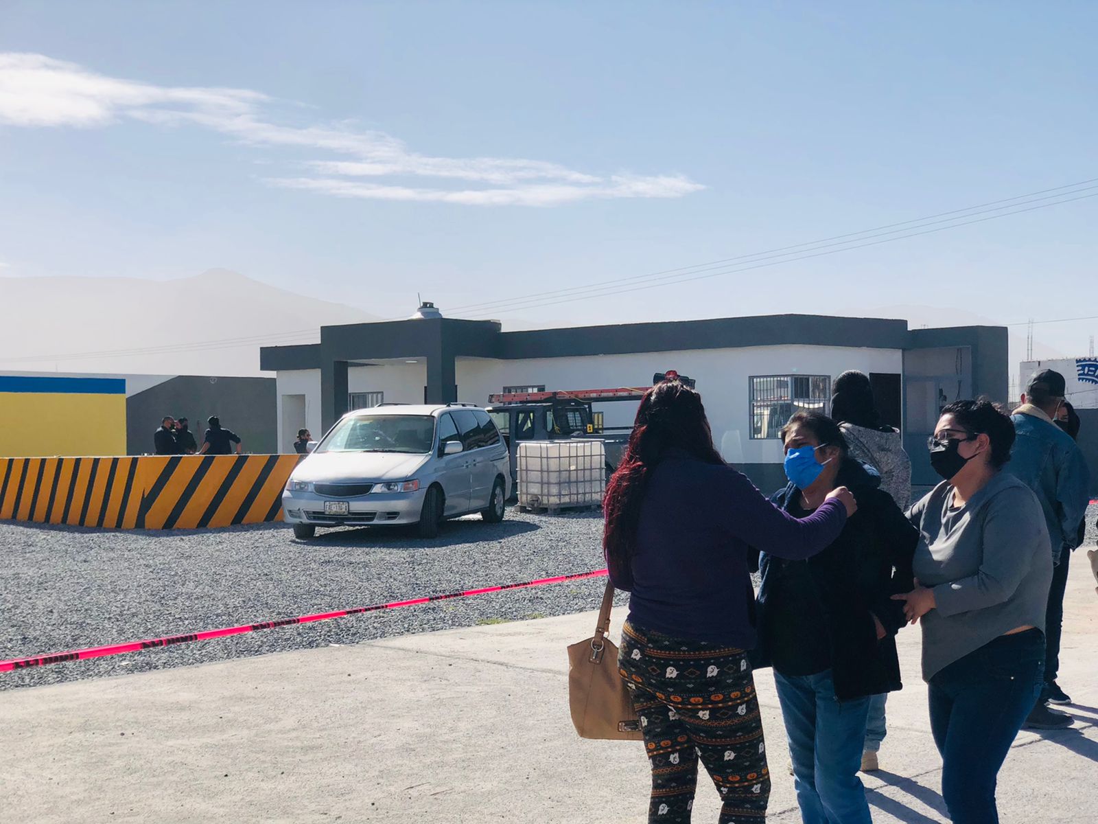 Encuentran sin vida a albañil