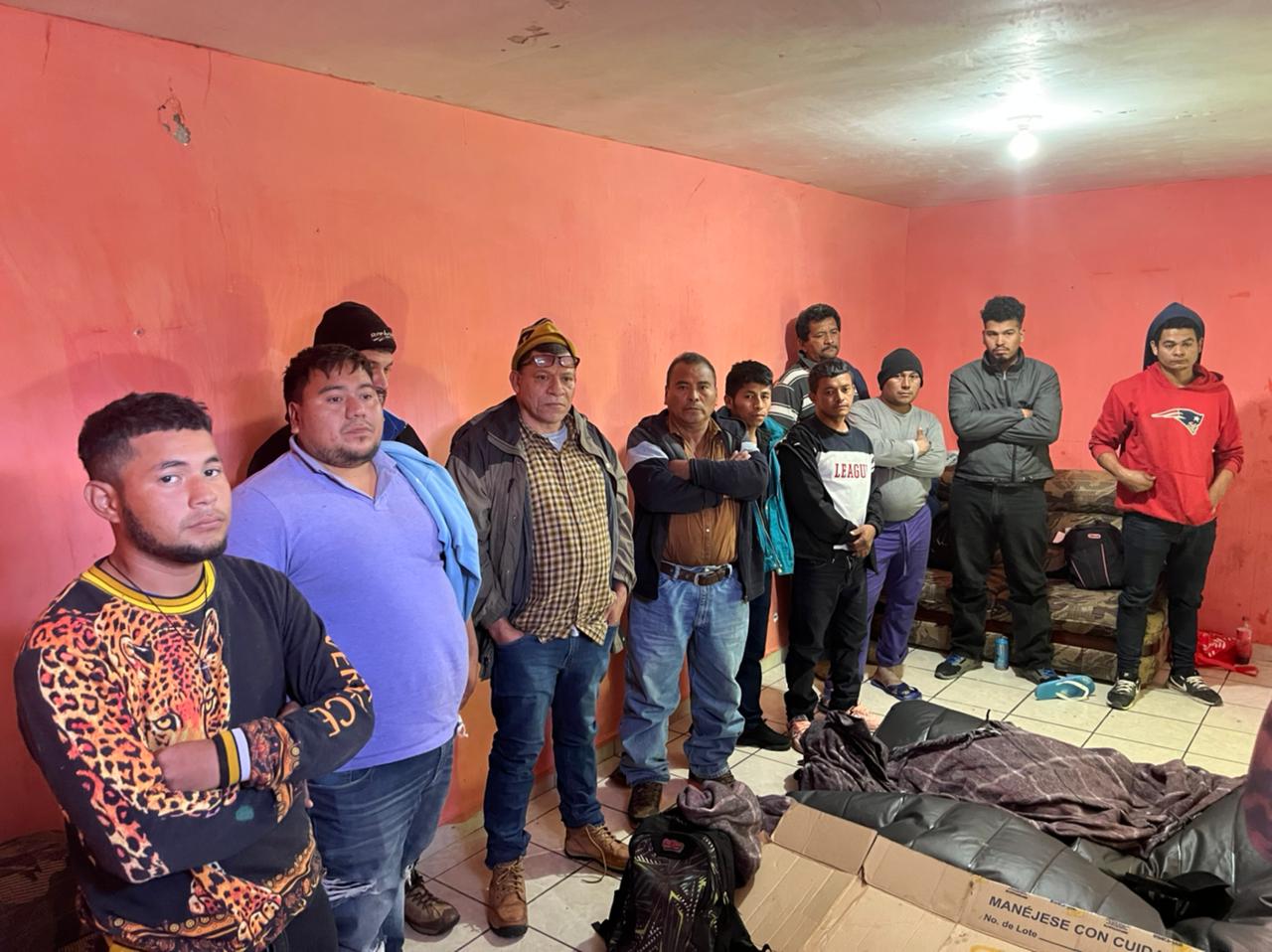 Última hora – Localizan 11 indocumentados en vivienda de Múzquiz