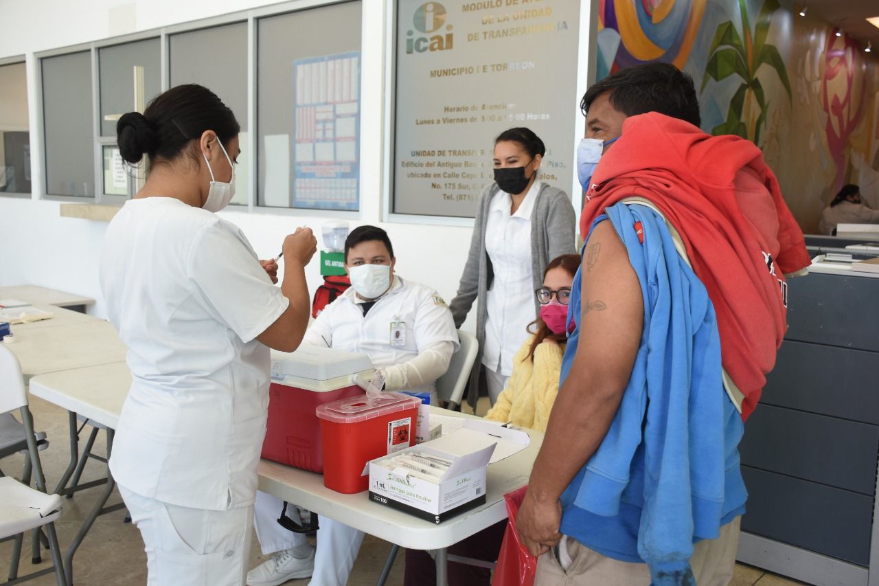 Arrancan brigadas de salud en colonias de Torreón