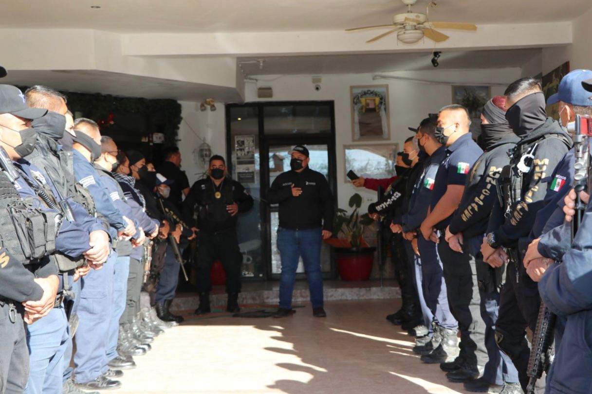 Reconoce alcalde de San Juan de Sabinas labor de policías