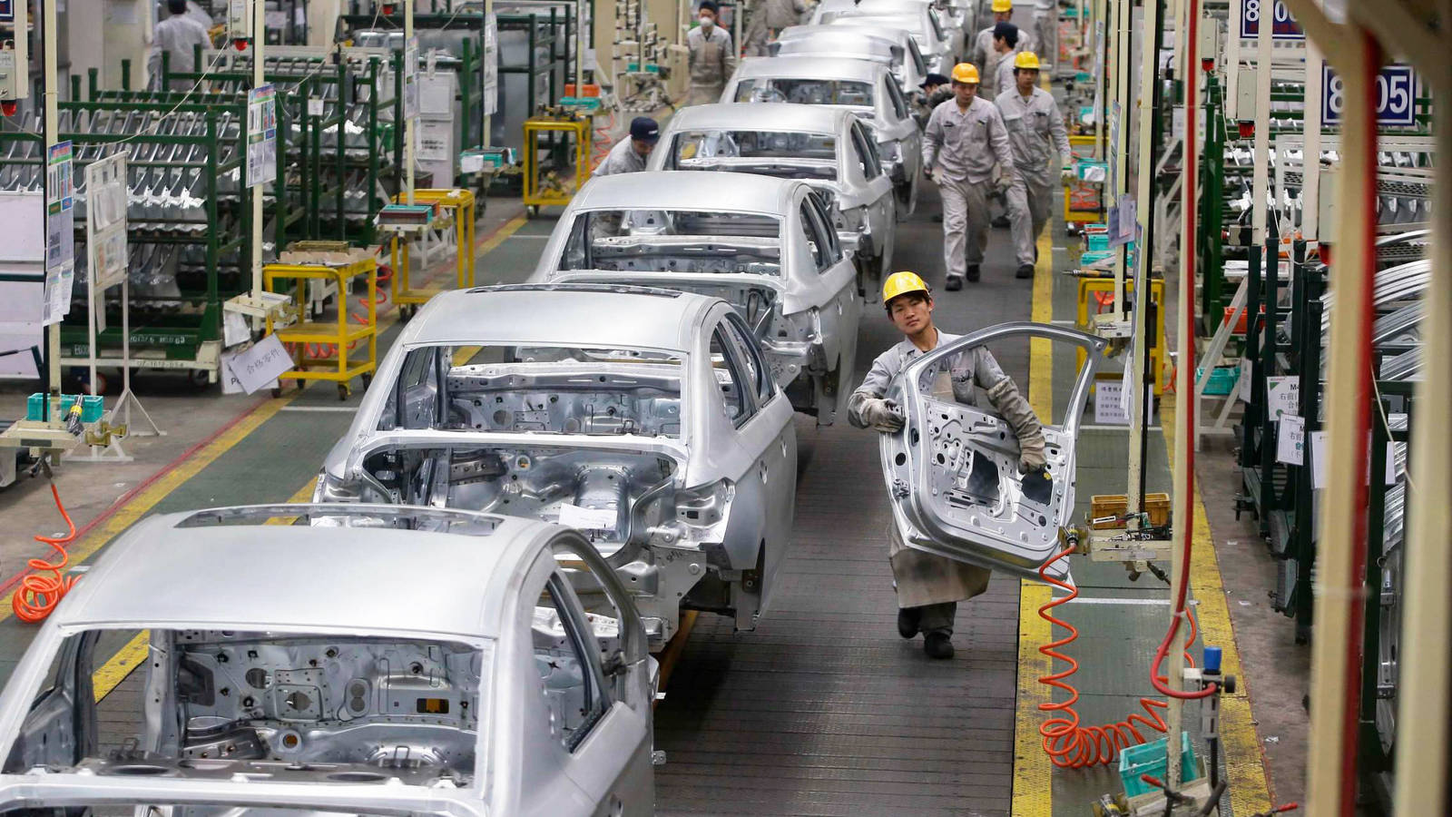 En espera, 50 por ciento de los pedidos de automóviles por falta de semiconductores