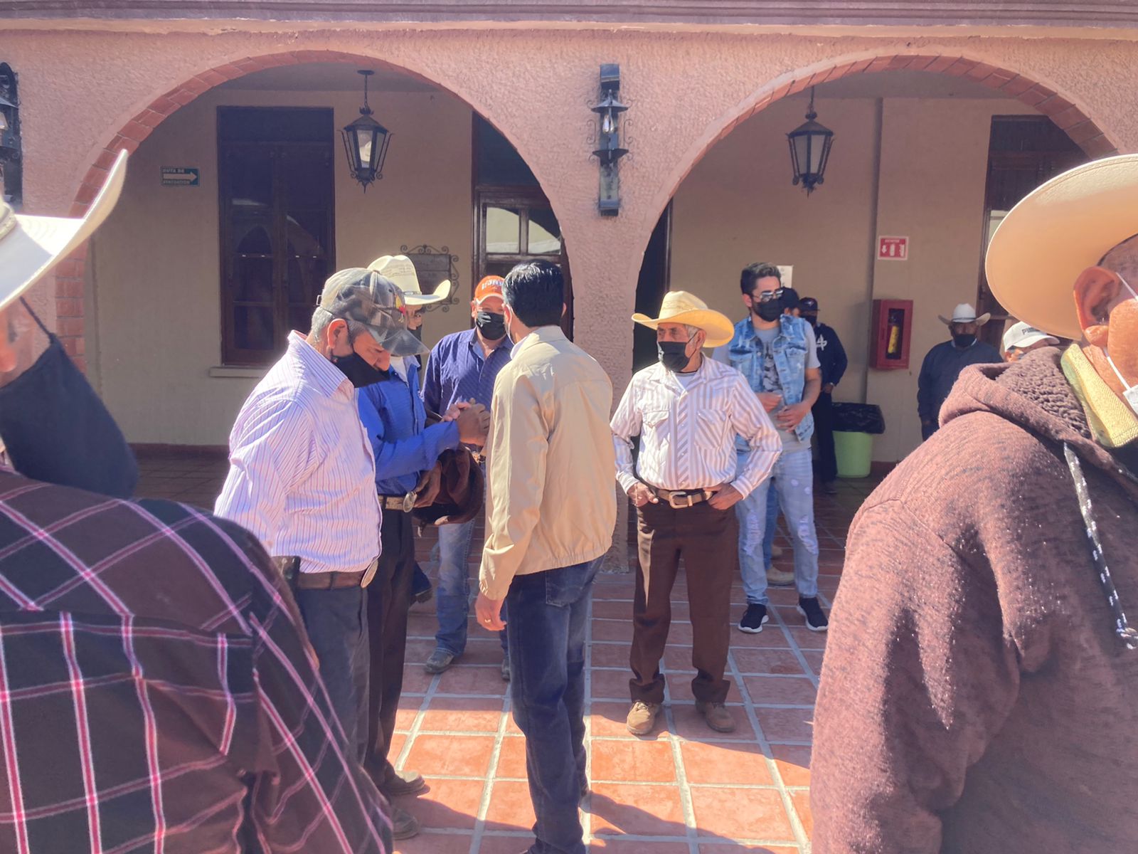 Atiende Ramiro Durán problemáticas del ejido Sierra Hermosa