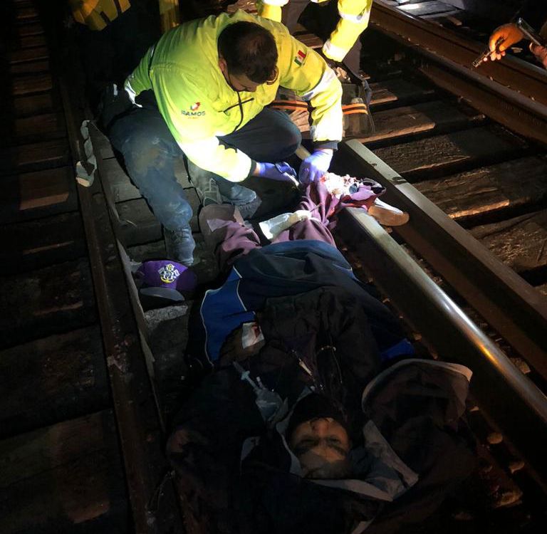Hombre es atropellado por el tren