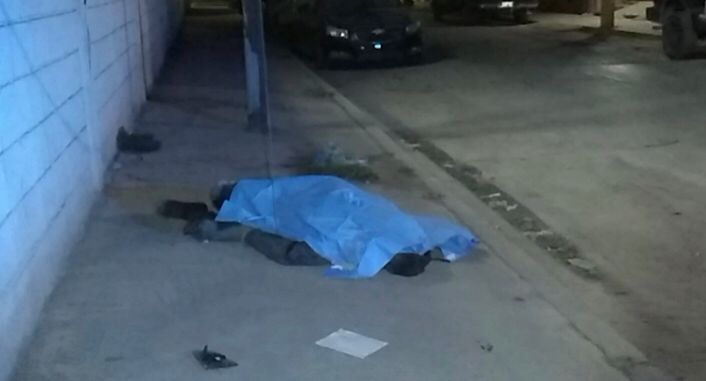 Atropella a adulto mayor y huye