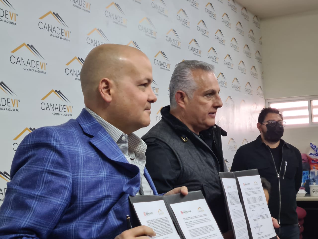 Ayuntamiento de Torreón y Canadevi firman convenio de colaboración