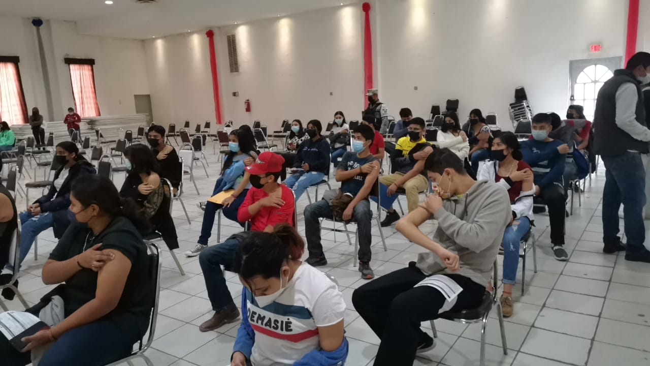 Vacunan vs covid a menores de 14 años y que cumplirán 15 en este 2022