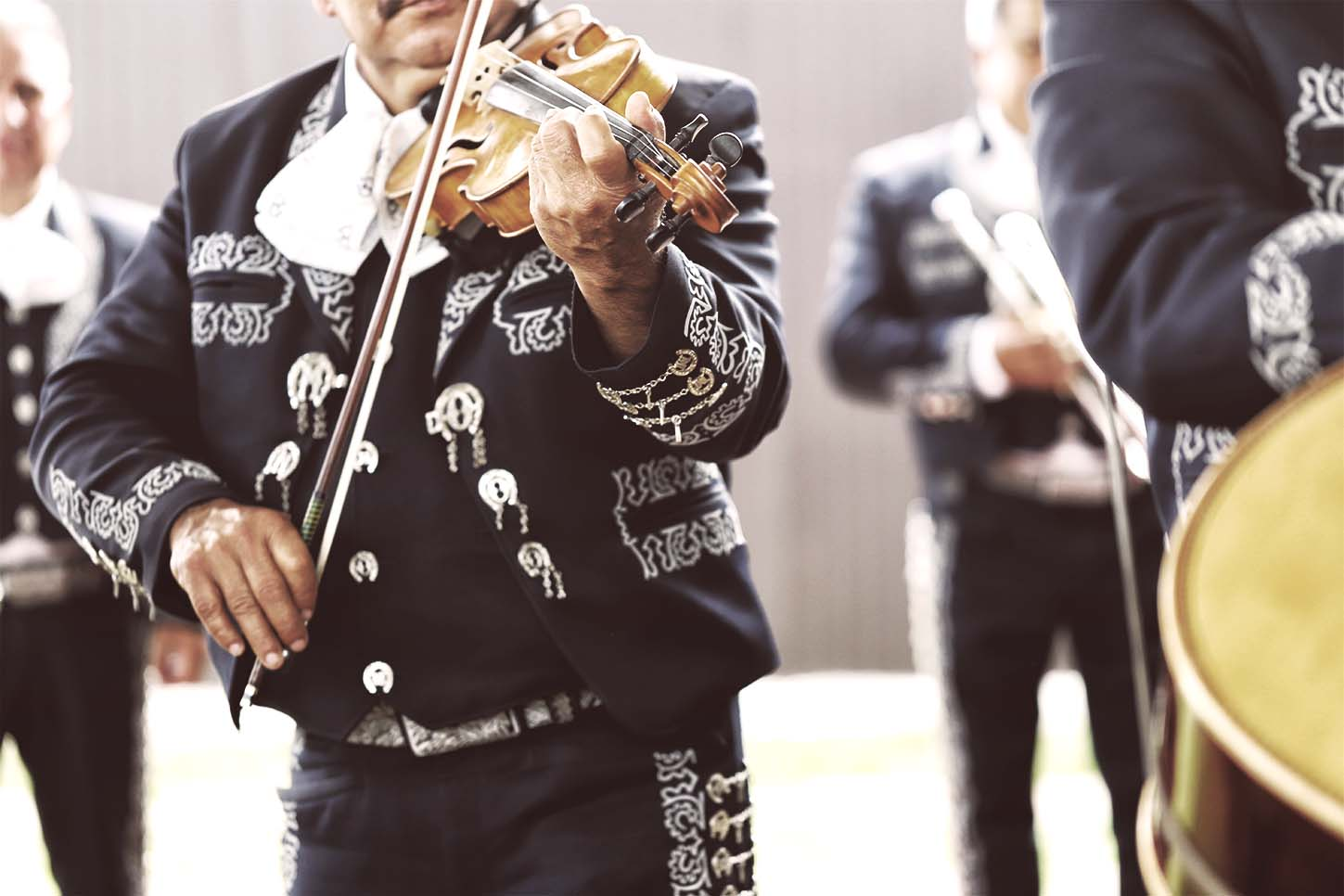 Pa’l baile vamos aunque no inviten