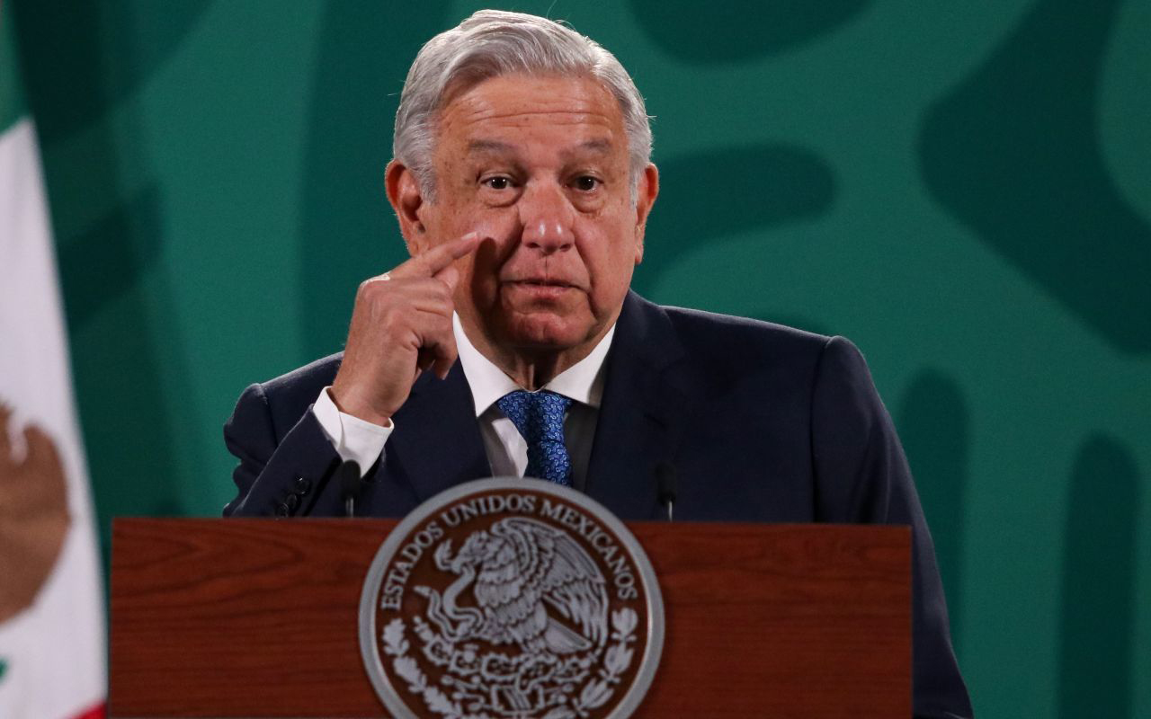 AMLO: el bola de humo