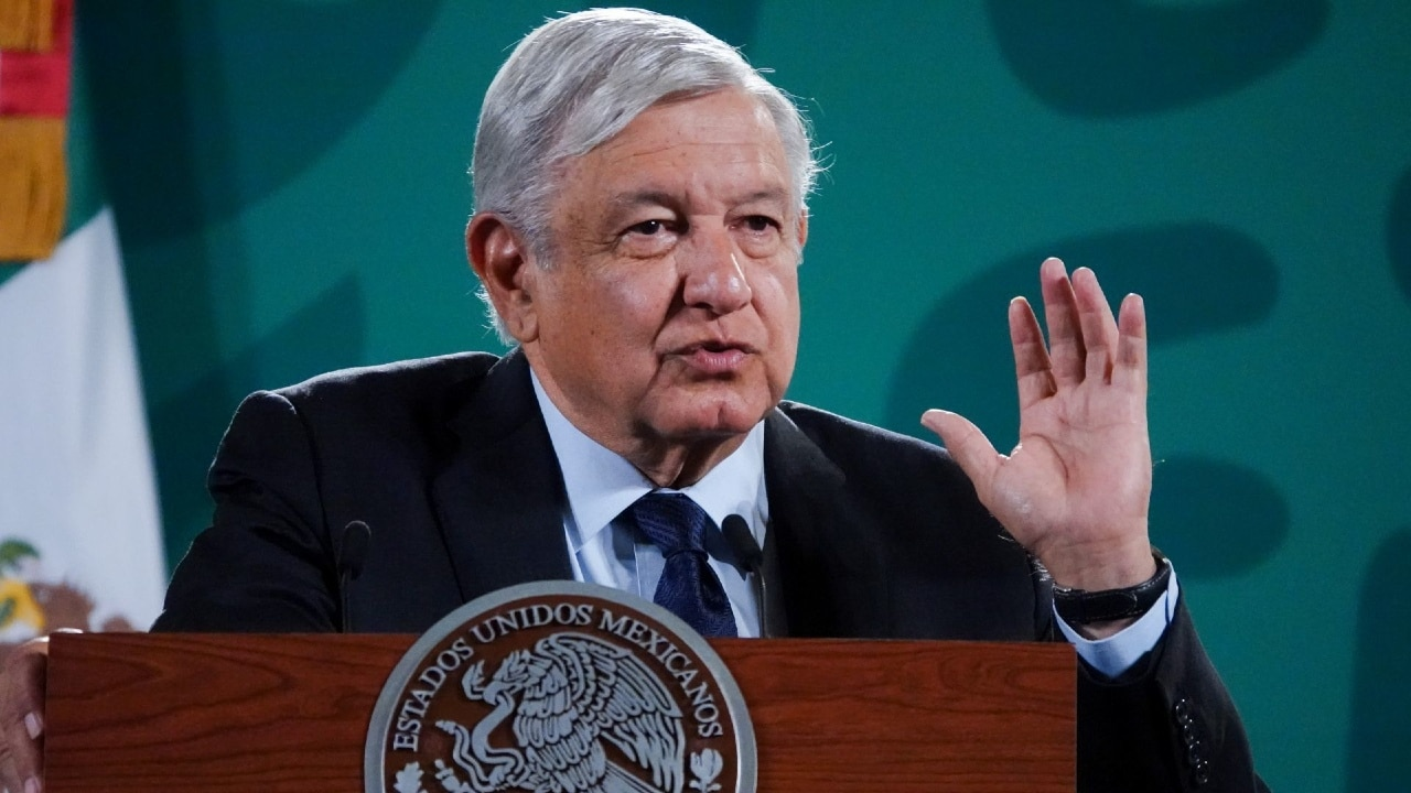 Baja la aprobación del presidente