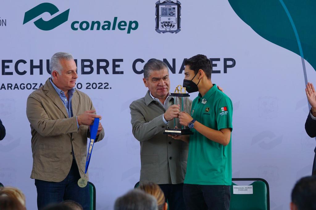 Supervisa MARS modernización de techumbre en Conalep Torreón