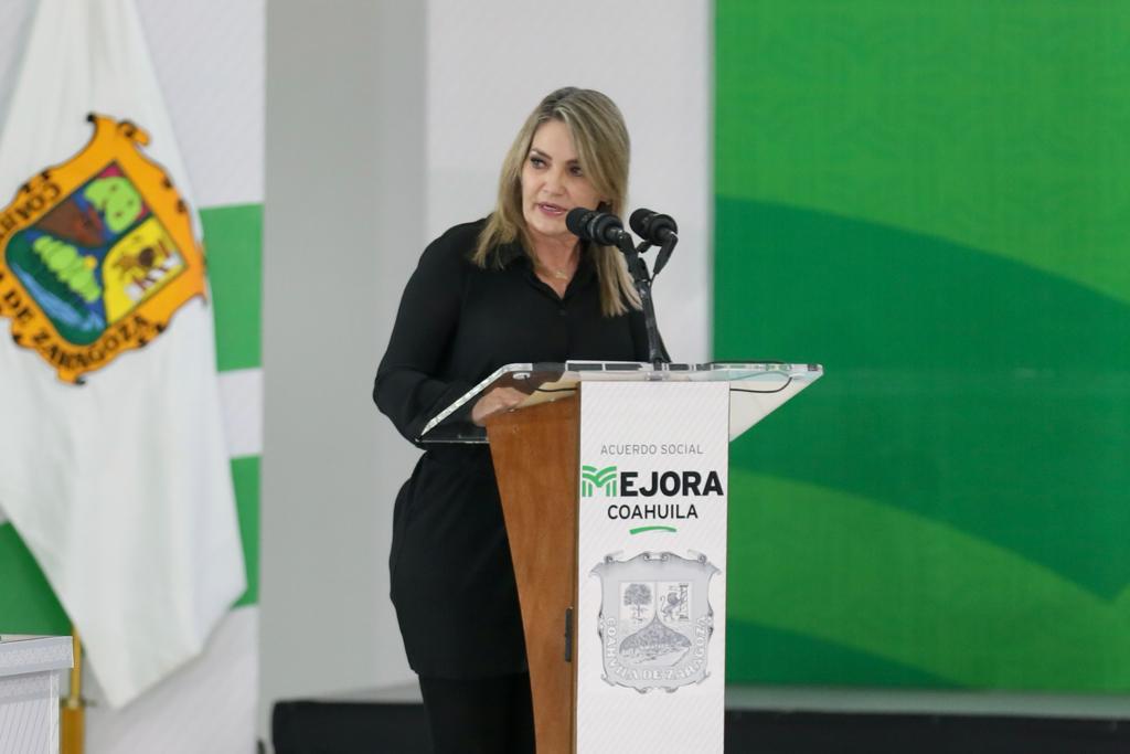 Refrenda Norma Treviño, a nombre de los 38 alcaldes, trabajo en coordinación