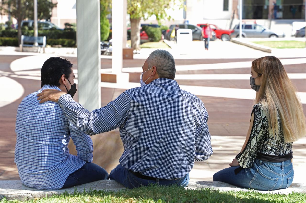 Cercanía de padres con hijos, apoyo para concientizar: Chema Fraustro