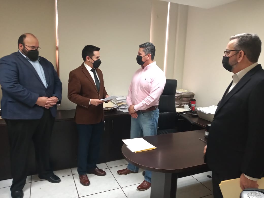 Presentan iniciativa ciudadana ante el Congreso local