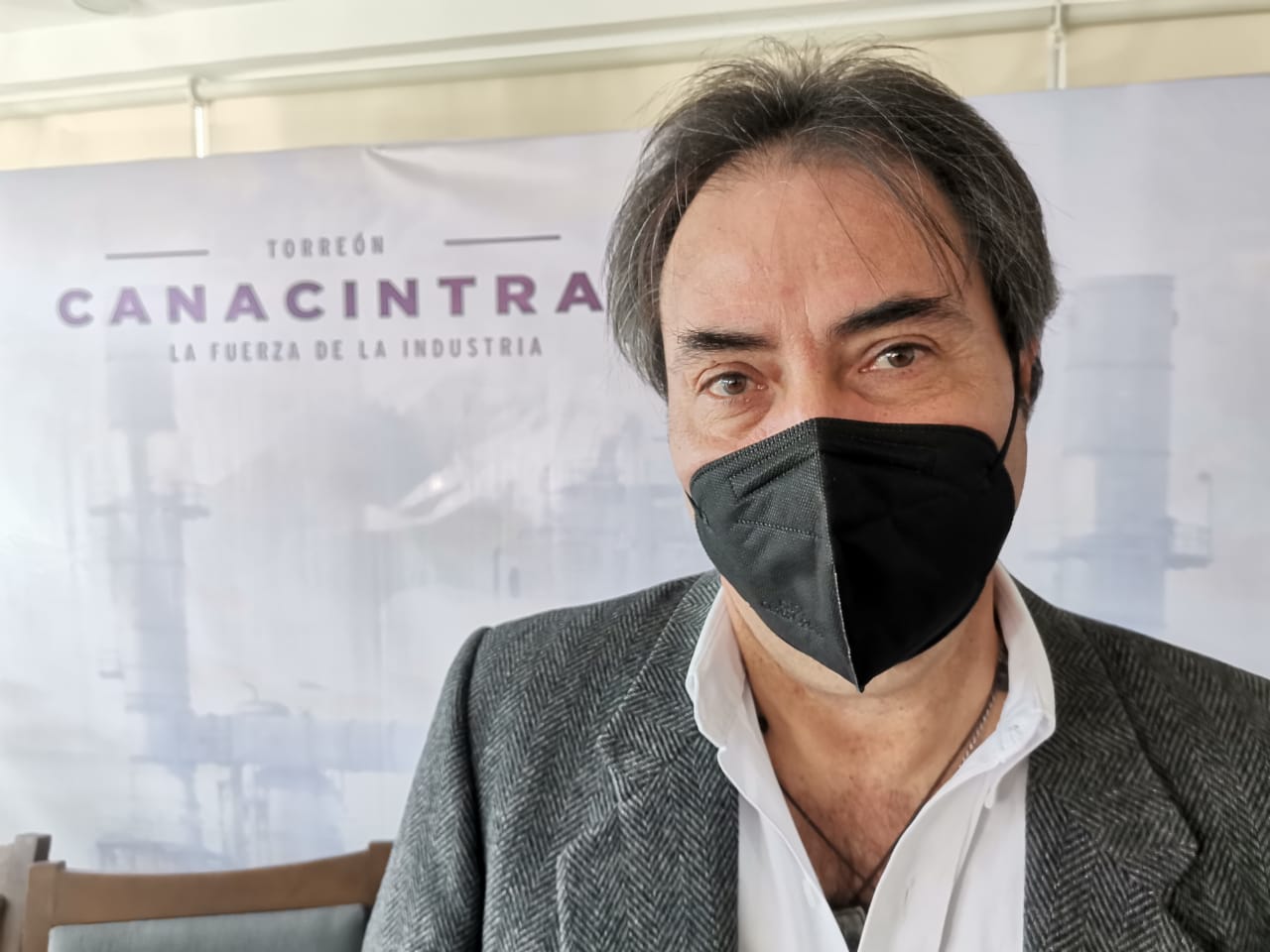 Mantiene industria uso de cubrebocas en todas sus áreas