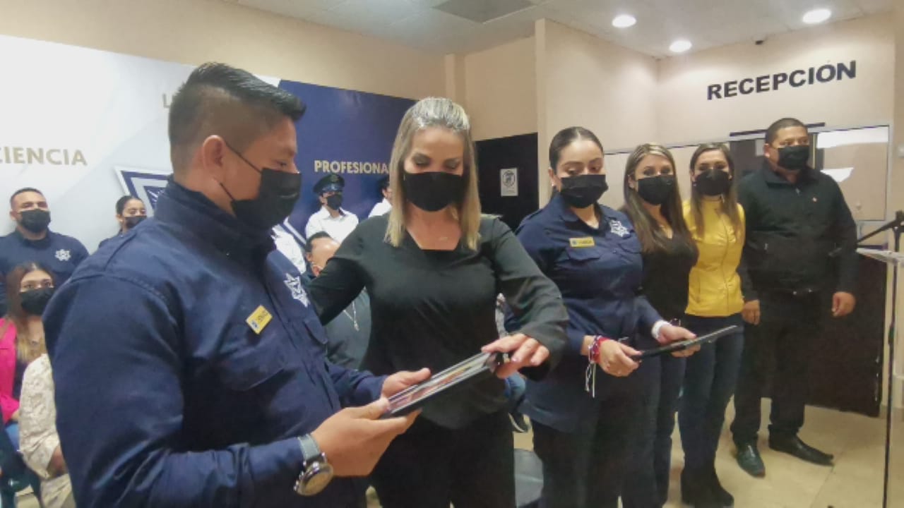 Reconocen a los policías del mes y festejan el día de la familia en Piedras Negras