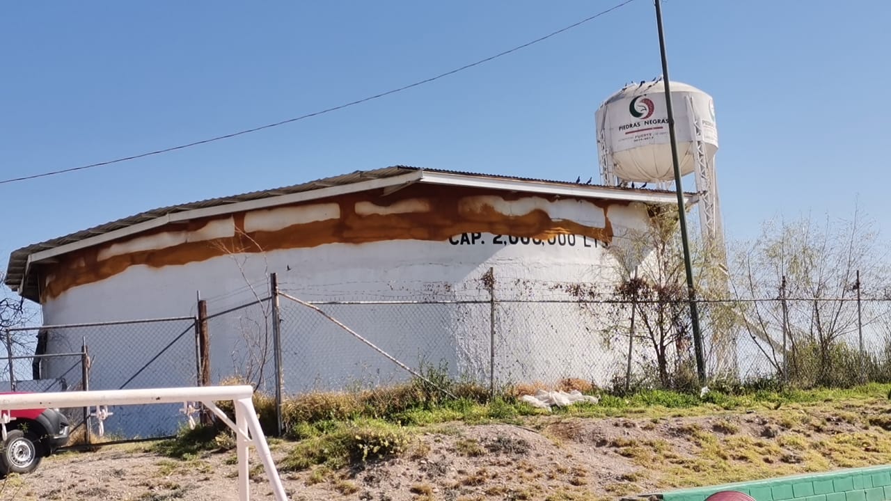 Inicia SIMAS de Piedras Negras  mantenimiento de tanques de almacenamiento