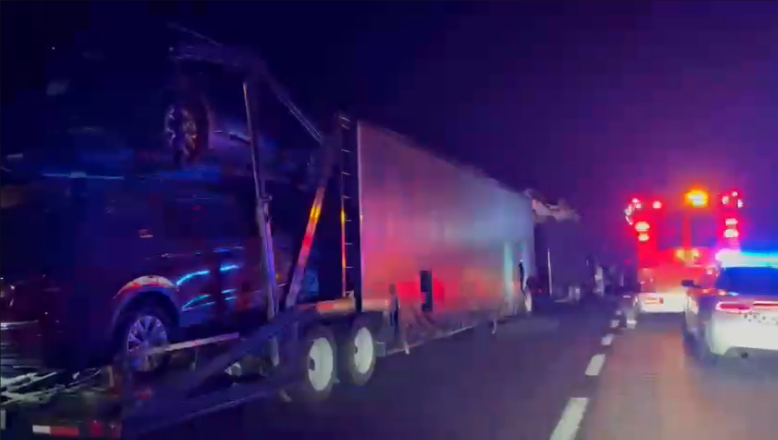 Madrinas sin diésel interrumpen tráfico en la Monterrey- Saltillo