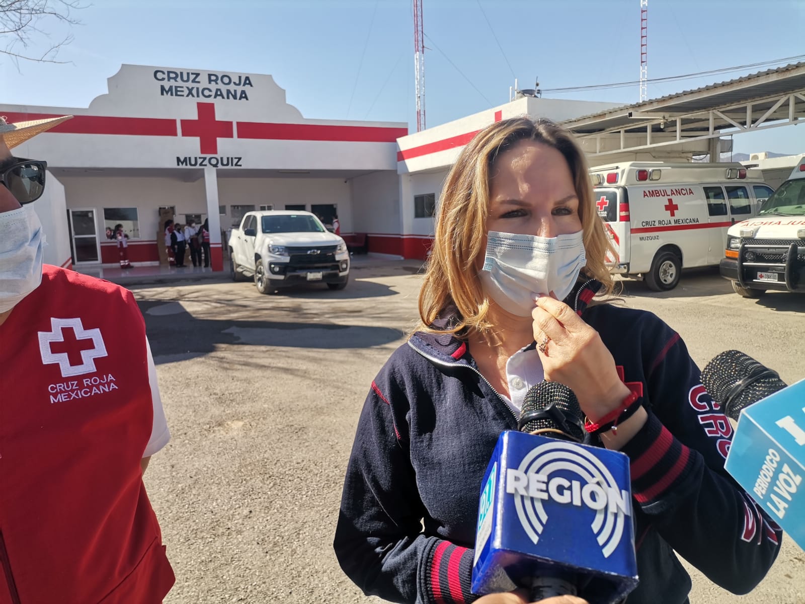 Entregan insumos a delegaciones de Cruz Roja y hospitales de la Carbonífera