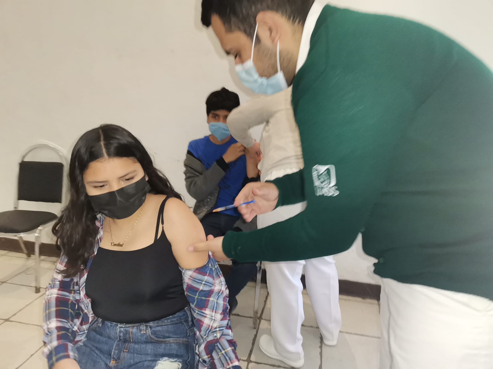 Responden bien los menores a su segunda dosis