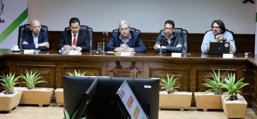 Revisa Chema Fraustro diseño de proyecto de movilidad urbana para Saltillo