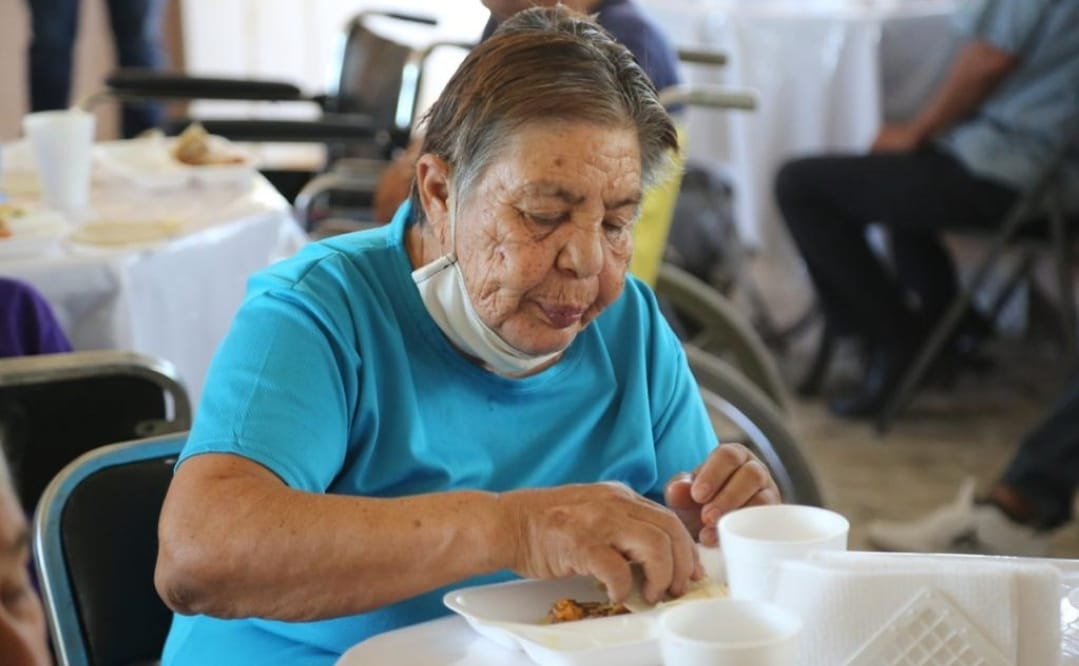Más de 4.4 millones de raciones alimentarias se han otorgado a adultos mayores: Marcela Gorgón