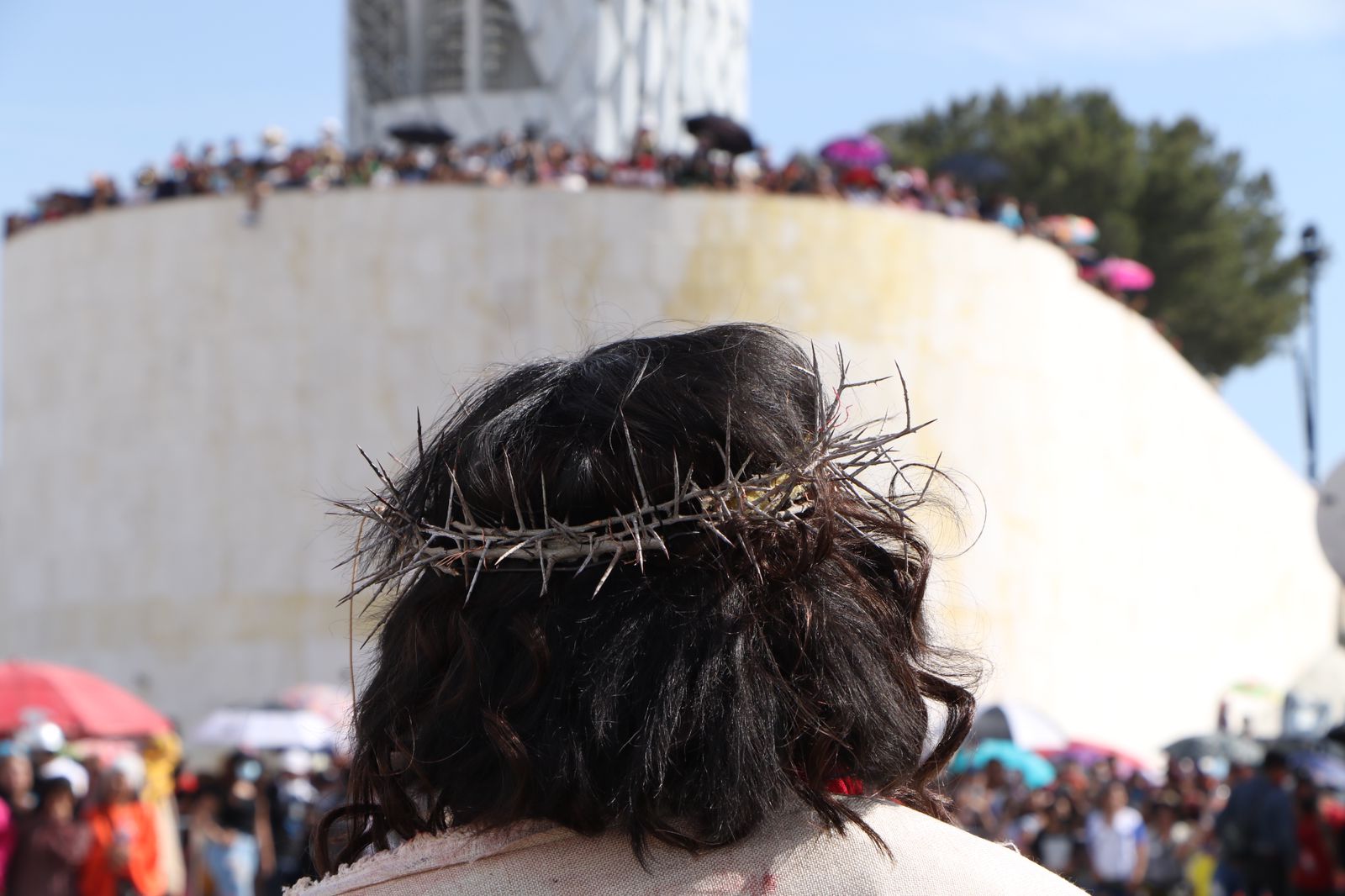 Miles de saltillenses acuden a los oficios de Semana Santa