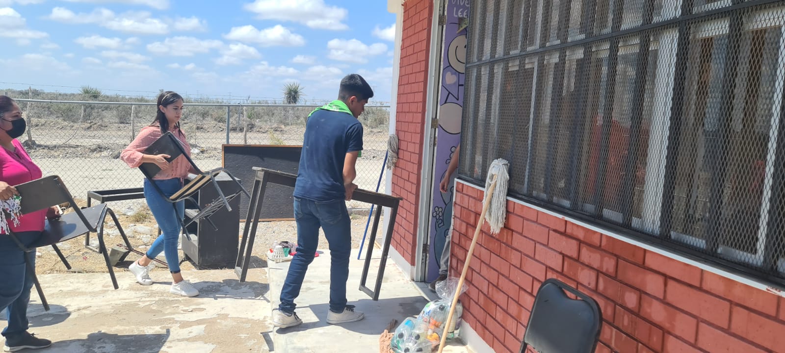 Rehabilitan escuela vandalizada en Piedras Negras