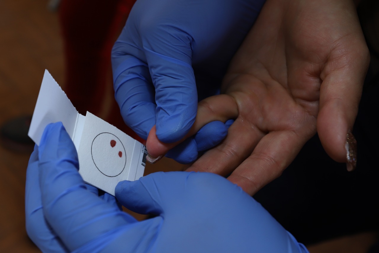 Toman muestras referenciales de familiares de personas desaparecidas hasta su domicilio