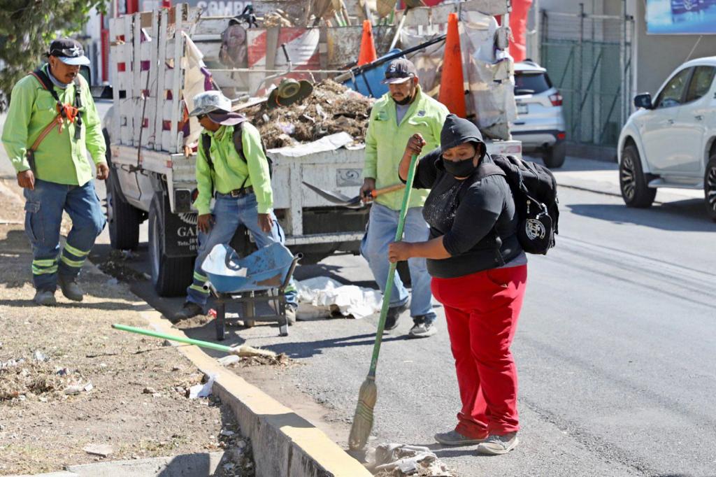 Mantiene un ejército de trabajadores a Saltillo limpio: Chema Fraustro