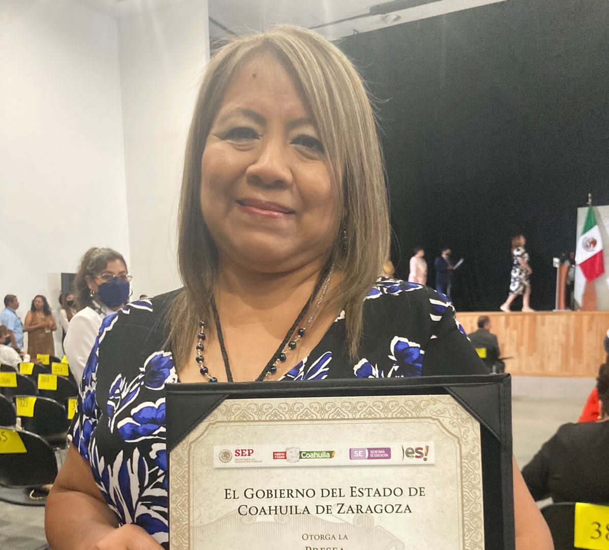 Maestra Silvia, 37 años de servicio a la educación