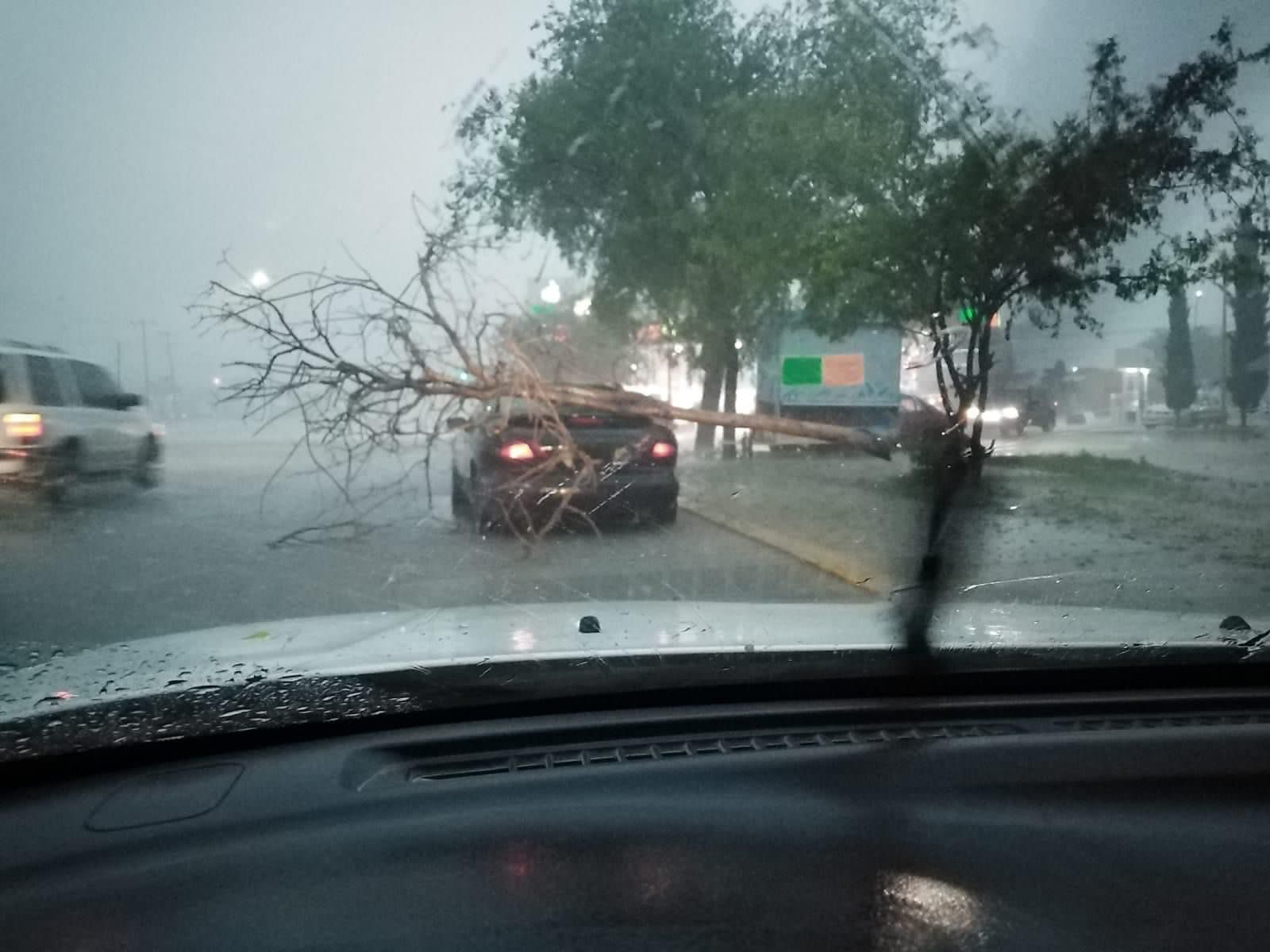 Sorprende vórtex de tornado a región de Acuña- Del rio