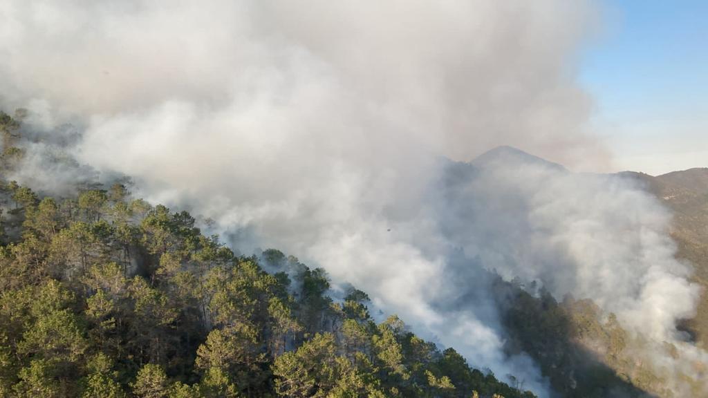 Continúan apagafuegos labores en la Región Sureste
