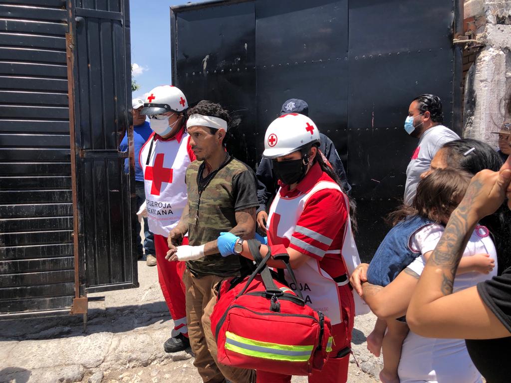 Intenta huir y se avienta de 10 metros de altura