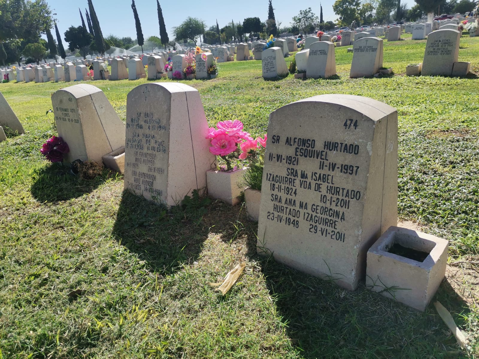 Establecen lineamientos para visitas a panteones por Día de las Madres