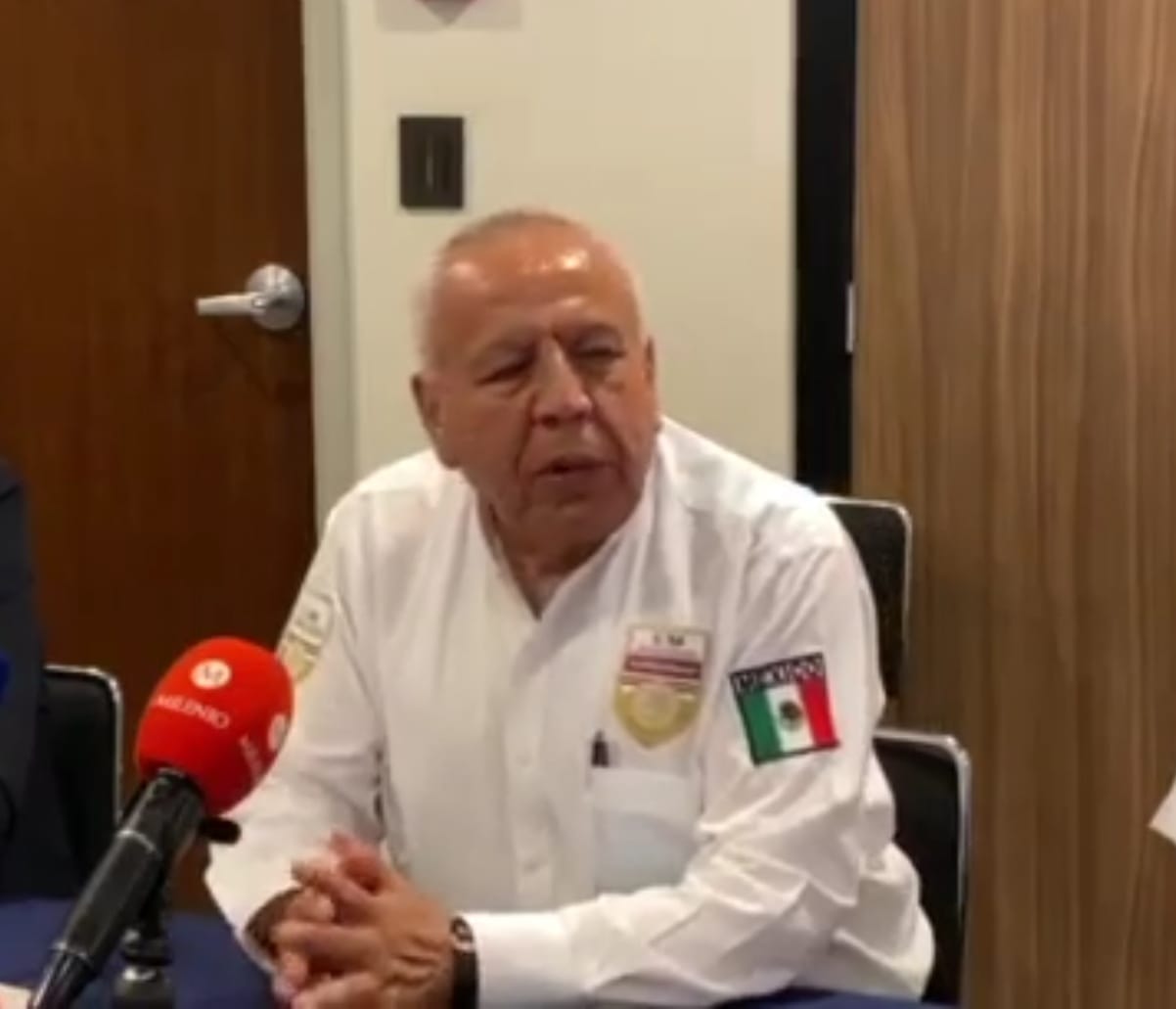 Rotundo no al muro de púas propuesto por Greg Abbot: INM