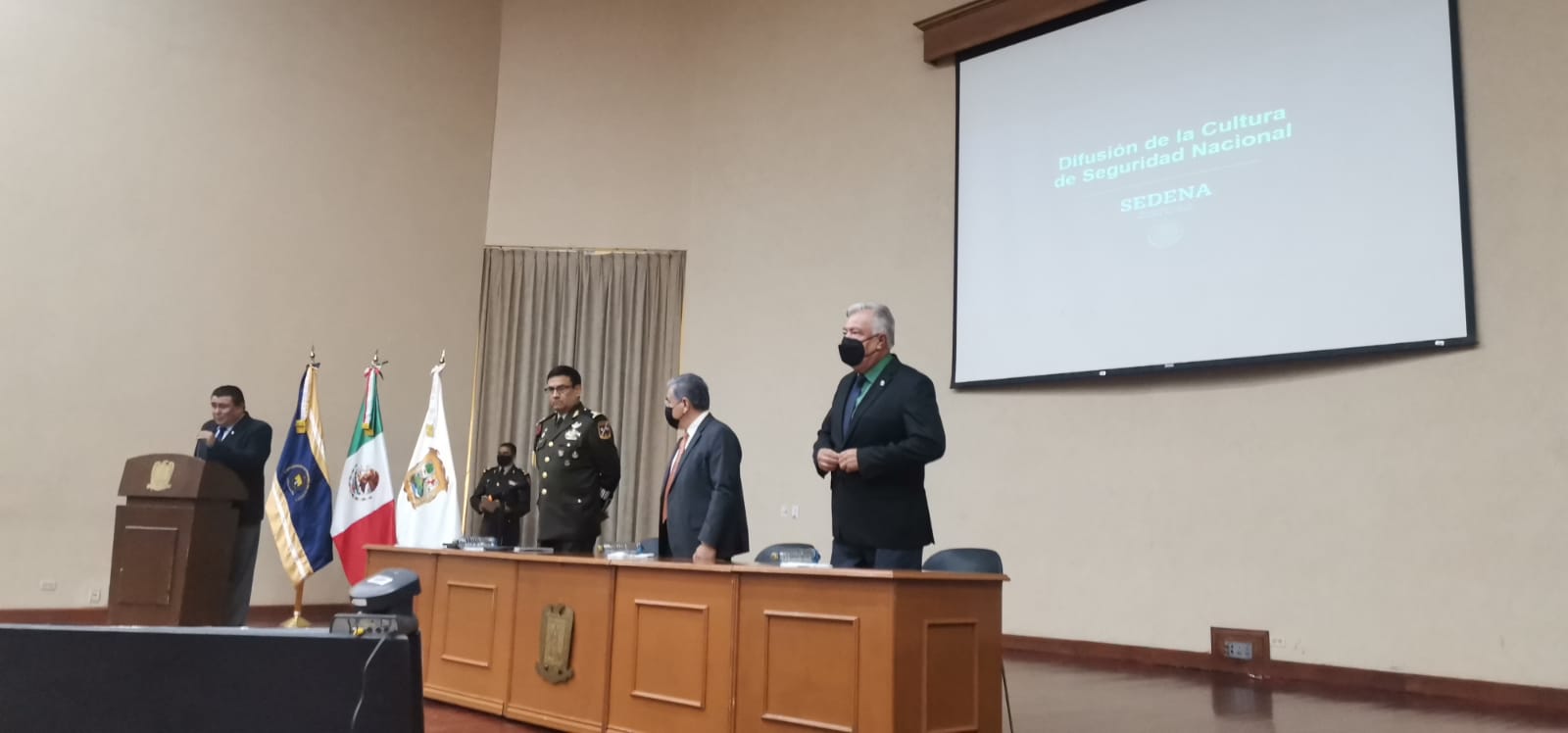 Imparten conferencia sobre seguridad nacional en Unidad Norte de la UAdeC