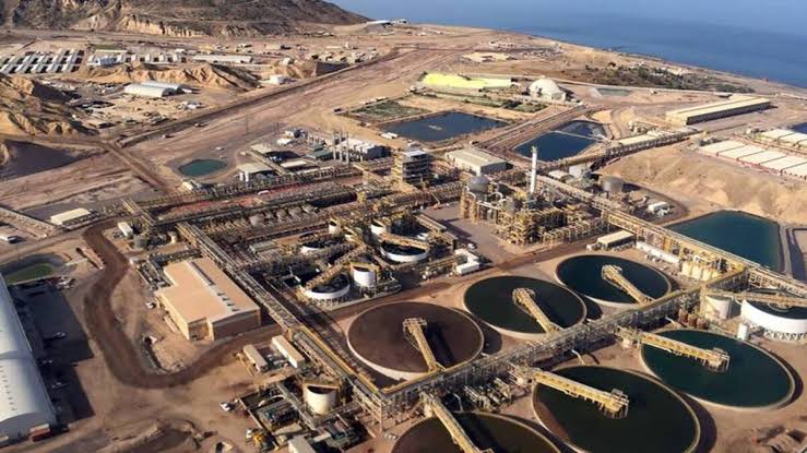 Contratan a mineros de la Carbonífera para complejo en Baja California Sur
