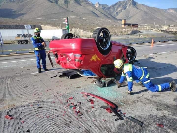 Mueren dos personas en accidente en la Autopista Saltillo-Monterrey