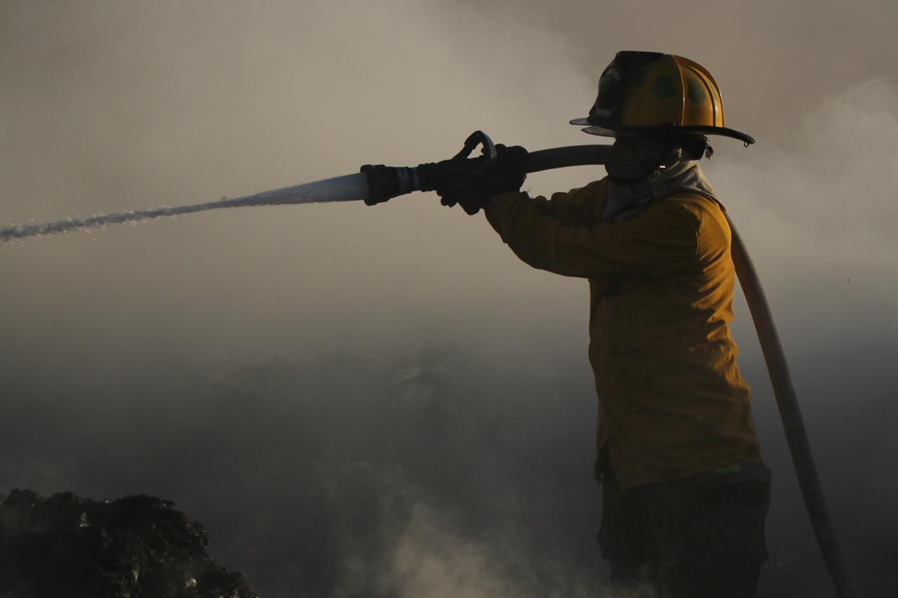 Se incendia relleno sanitario en Saltillo