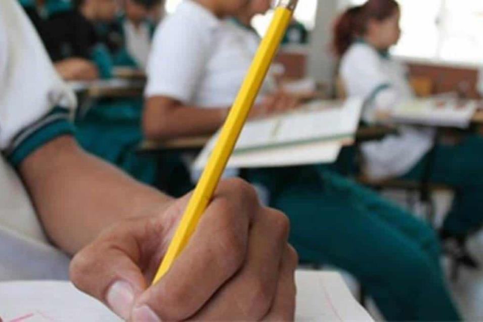 Analizará SE modificaciones en el calendario escolar