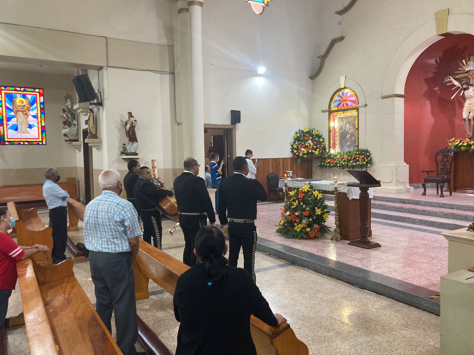 Muestran su devoción a la Virgen del Perpetuo Socorro