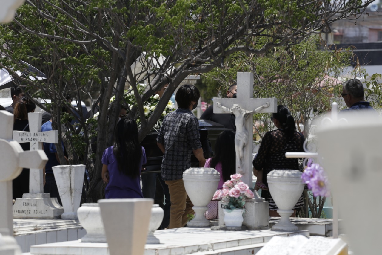 Dan el último adiós a José Isabel